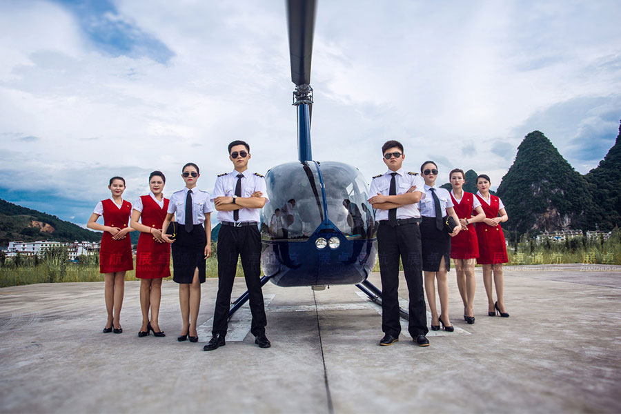 2-day Luxury Guilin Yangshuo Li Cruise, Helicopter & Biking Tour